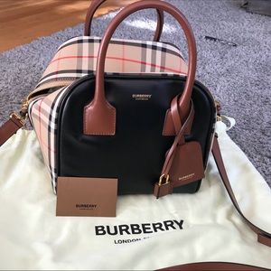 BURBERRY PURSE